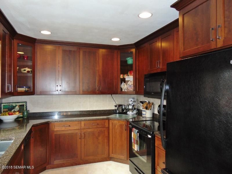 14494 Bunker Dr, Waseca, MN 56093