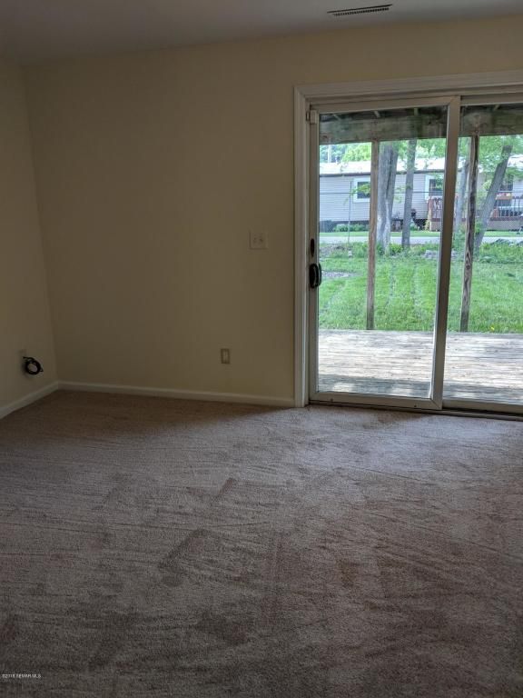 1826 S Village Dr SE, Rochester, MN 55904