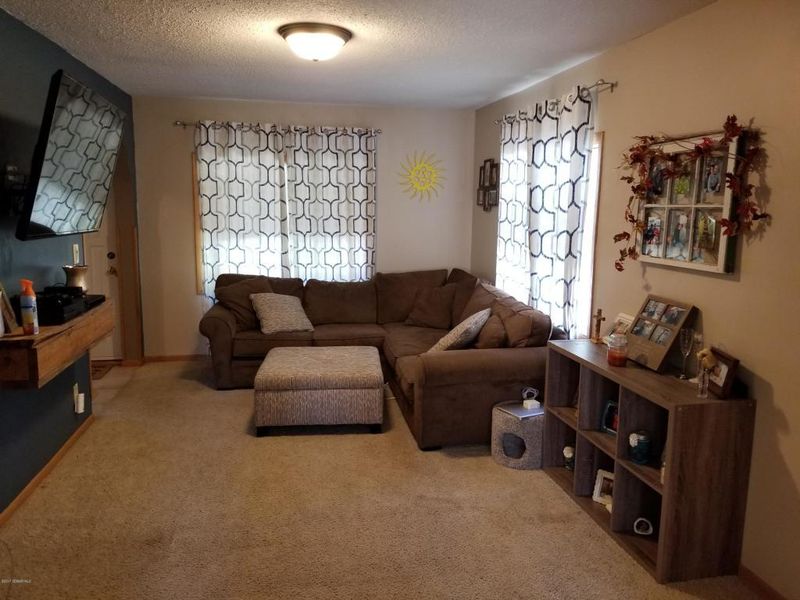127 1st St SW, Blooming Prairie, MN 55917