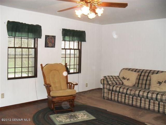 64 W 10th St, Buffalo City, WI 54622