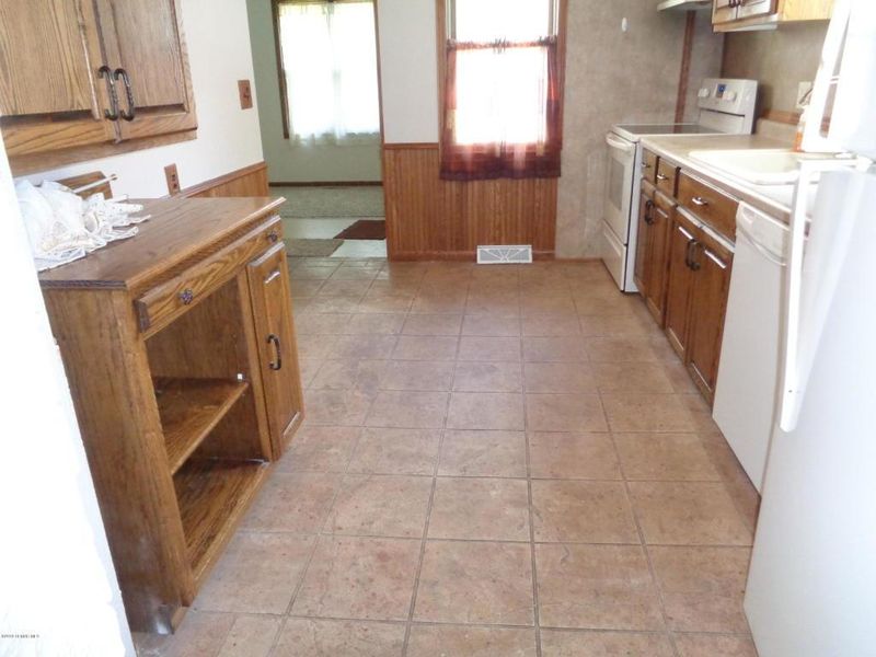 609 12th St SW, Austin, MN 55912