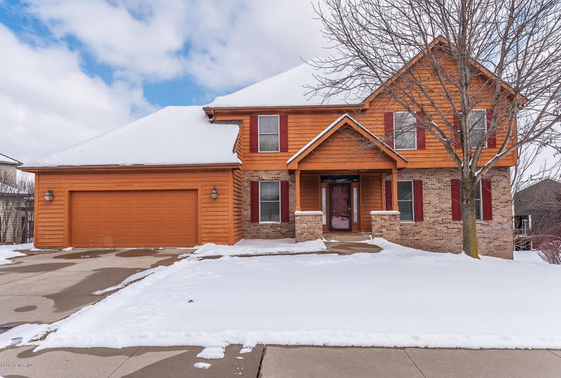 813 Foxcroft Cir SW, Rochester, MN 55902