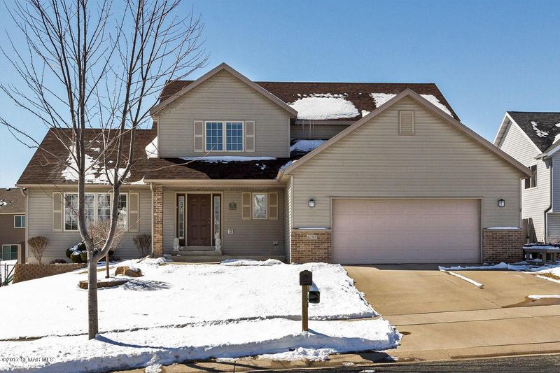 6283 Fairway Dr NW, Rochester, MN 55901