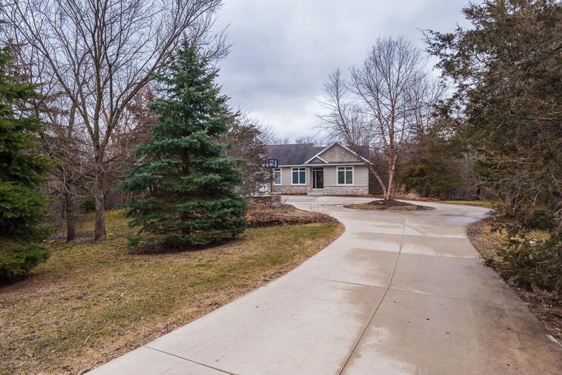 990 Cedar Point Ln SE, Oronoco, MN 55960