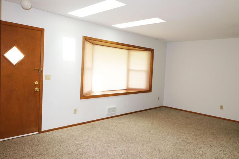 1902 24th St NW, Rochester, MN 55901