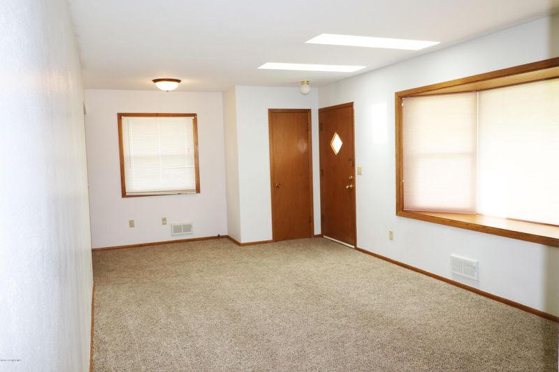 1902 24th St NW, Rochester, MN 55901