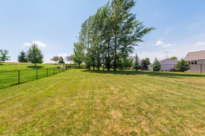 5209 Augusta Ln NW, Rochester, MN 55901