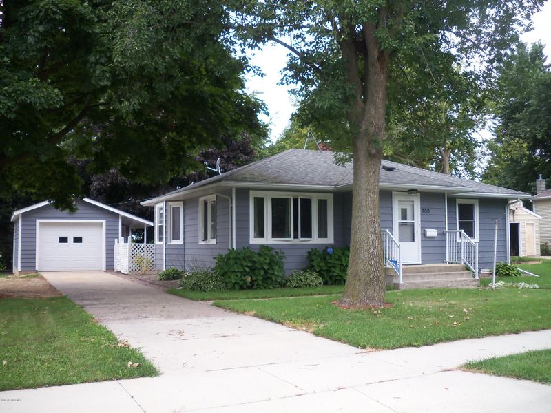 900 S Broadway St, Spring Valley, MN 55975