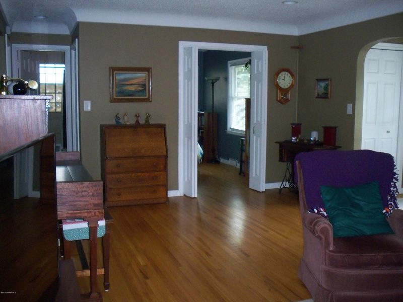 900 S Broadway St, Spring Valley, MN 55975