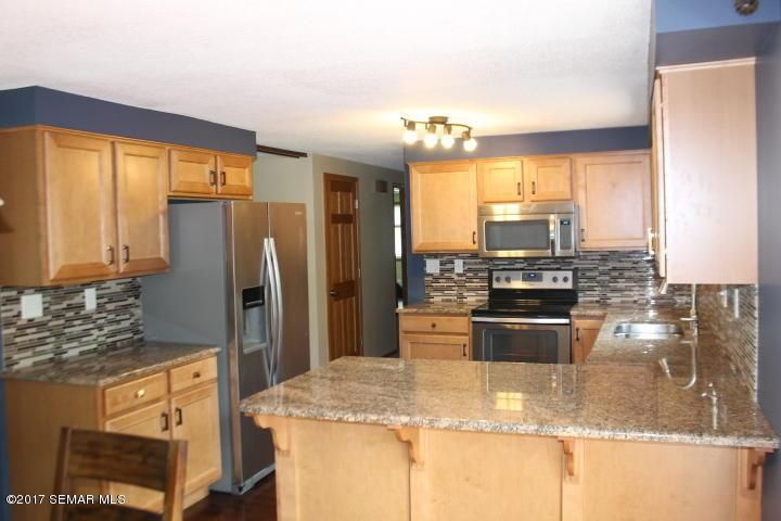 819 Hickory Ln, Winona, MN 55987