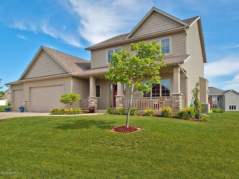 6412 Summit Pointe Rd NW, Rochester, MN 55901