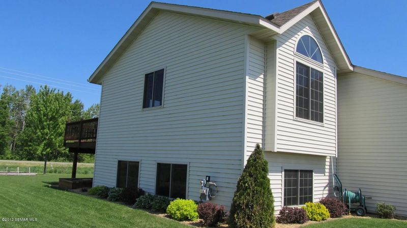 1365 Esther Ln, Owatonna, MN 55060