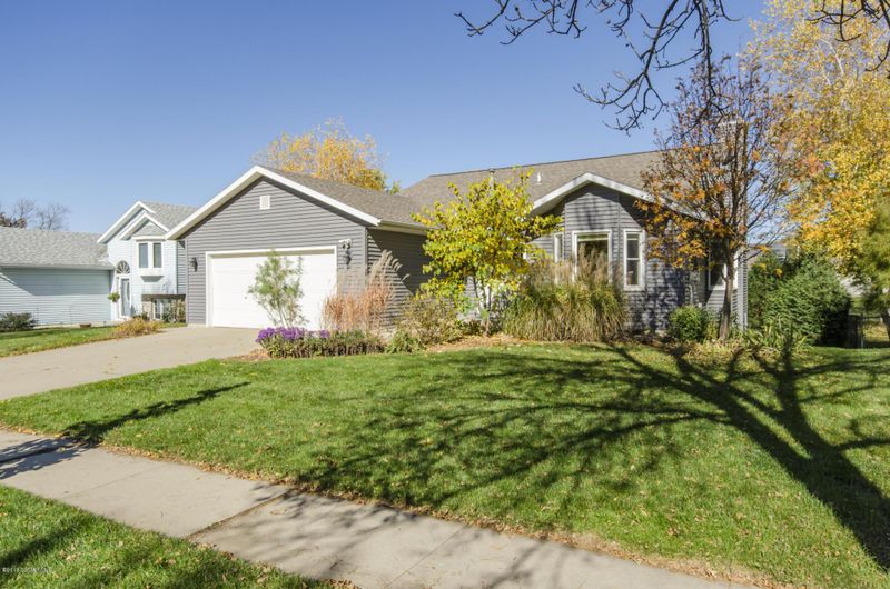 111 River Ct NE, Rochester, MN 55906