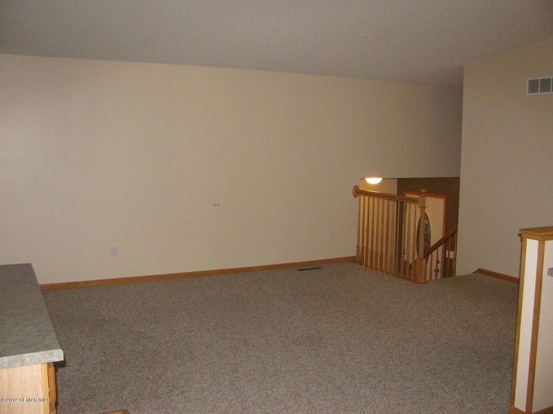 404 8th St NW, Dodge Center, MN 55927