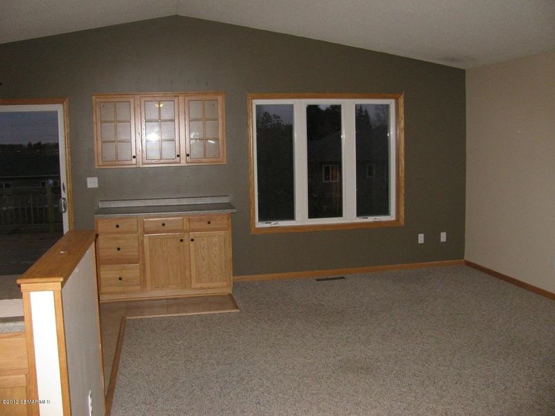 404 8th St NW, Dodge Center, MN 55927