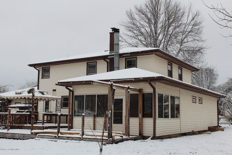 1355 East Ln, La Crescent, MN 55947