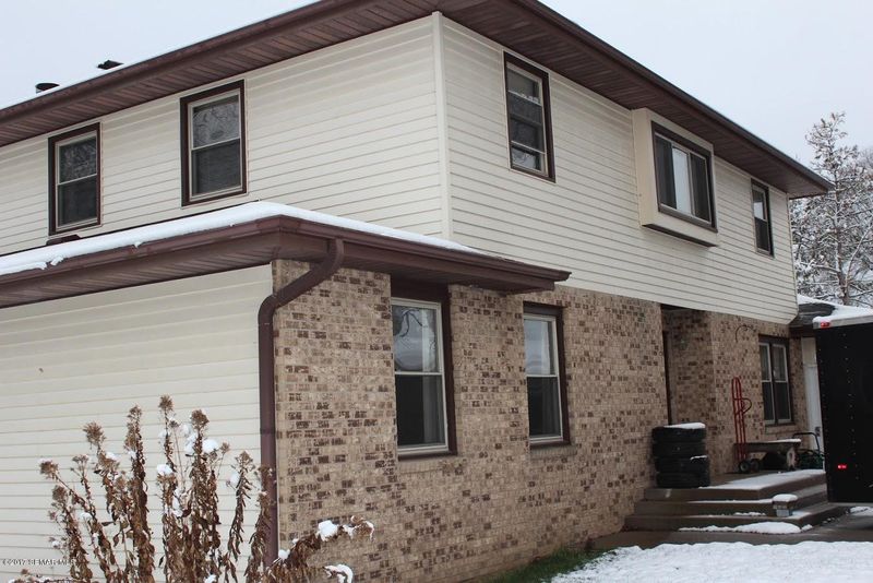 1355 East Ln, La Crescent, MN 55947
