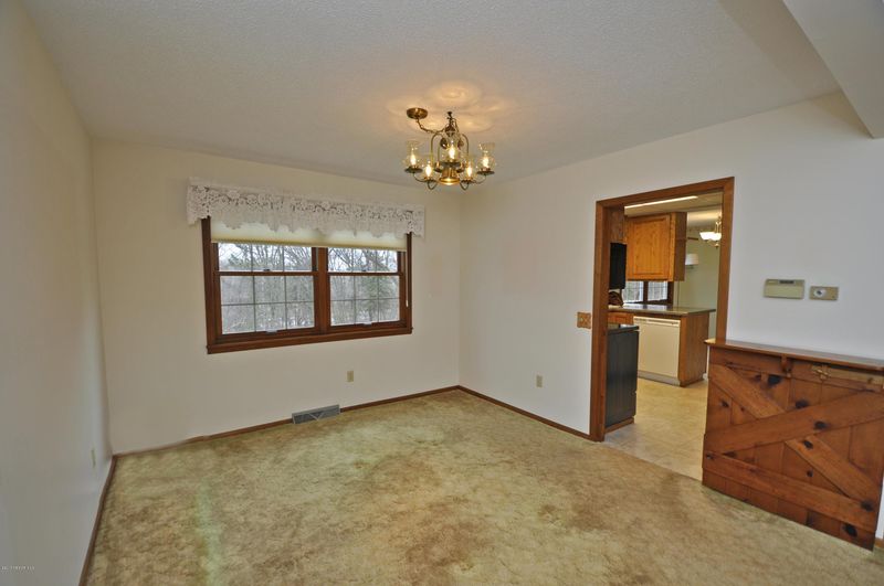 2246 Viking Dr NW, Rochester, MN 55901