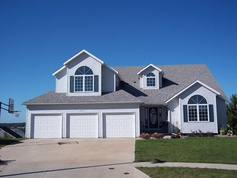 4133 Blossom Ln NW, Rochester, MN 55901