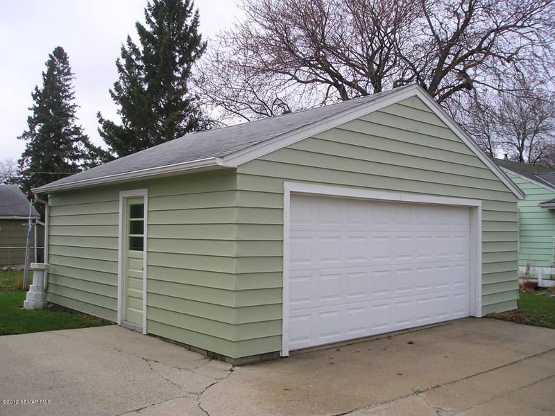 400 16th St SE, Austin, MN 55912
