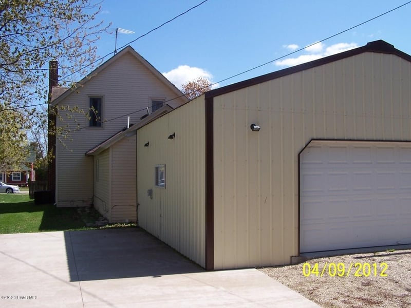 115 Dover St N, Dover, MN 55929