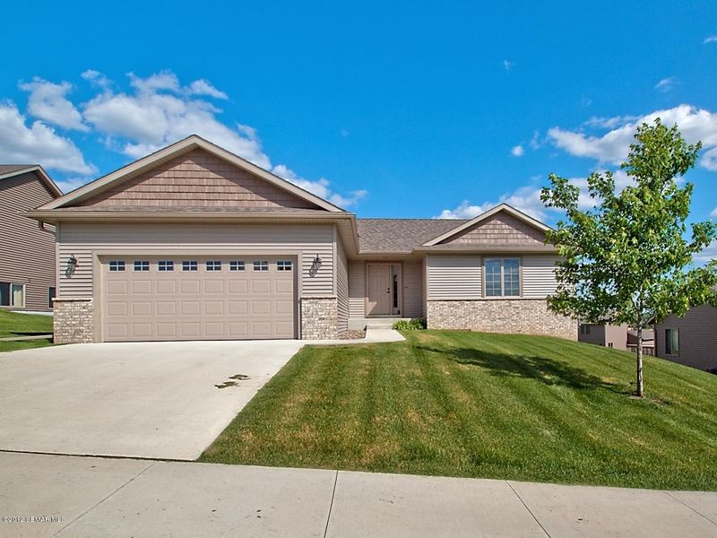 2120 Ashland Dr NW, Rochester, MN 55901