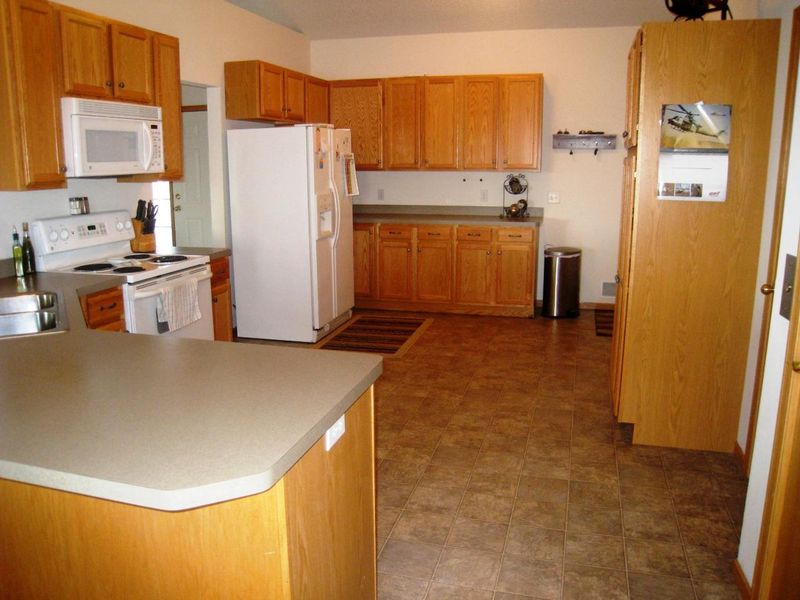 5352 Ridgeway Rd NW, Rochester, MN 55901