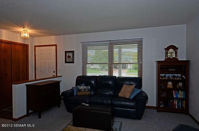 815 S 12th St, La Crescent, MN 55947