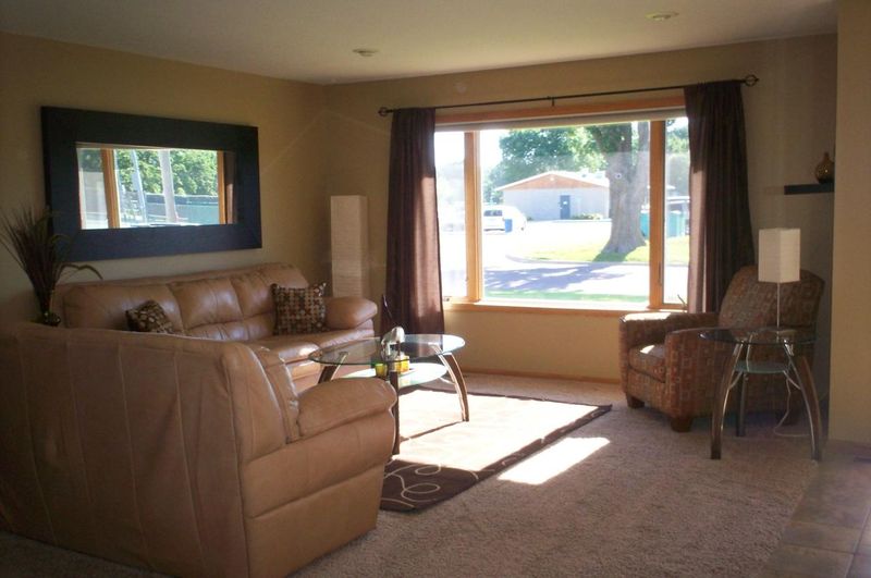 1145 Smith Ave, Owatonna, MN 55060