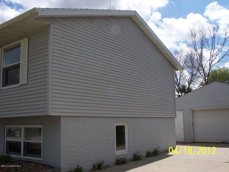 2026 43rd St NW, Rochester, MN 55901