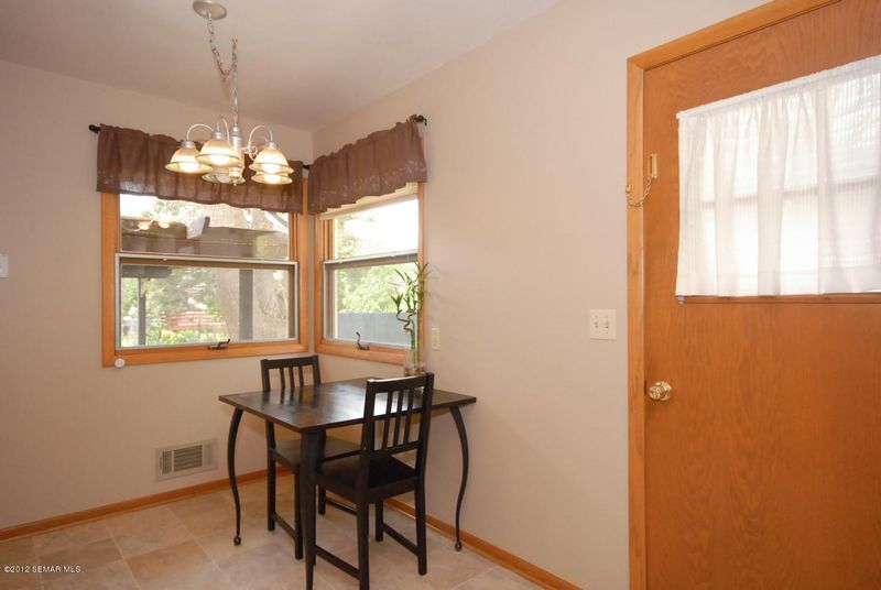 2008 23rd St NW, Rochester, MN 55901