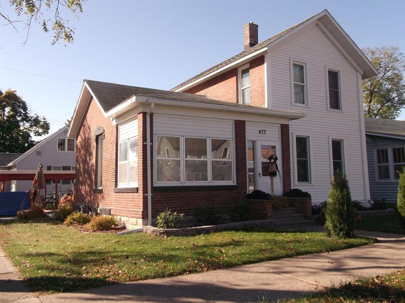 477 4 St E, Winona, MN 55987