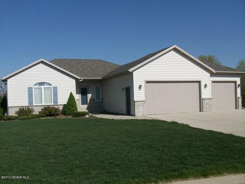 1106 4th Ave NE, Byron, MN 55920