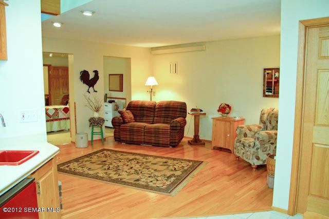 6129 Country Club Rd, Houston, MN 55943
