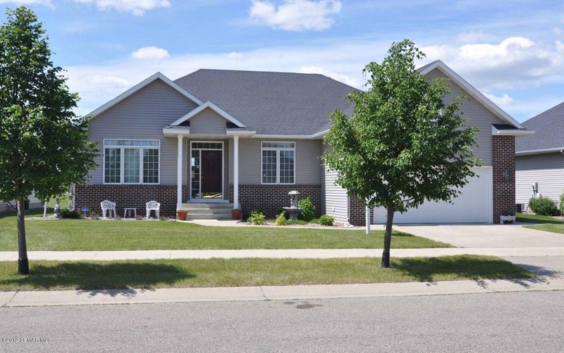 2883 Viola Heights Dr NE, Rochester, MN 55906