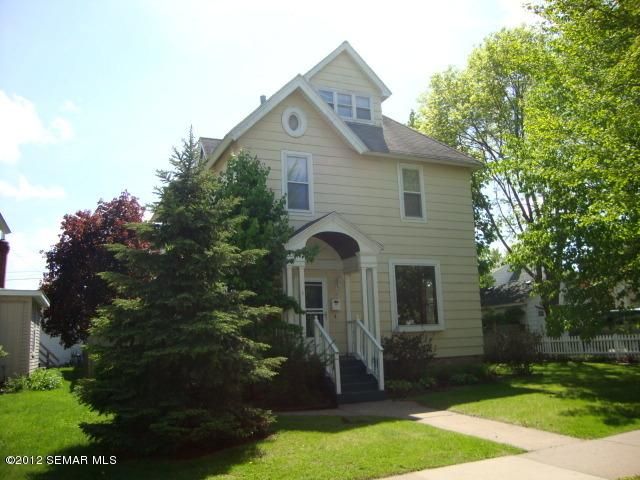 209 E 5th St, Winona, MN 55987