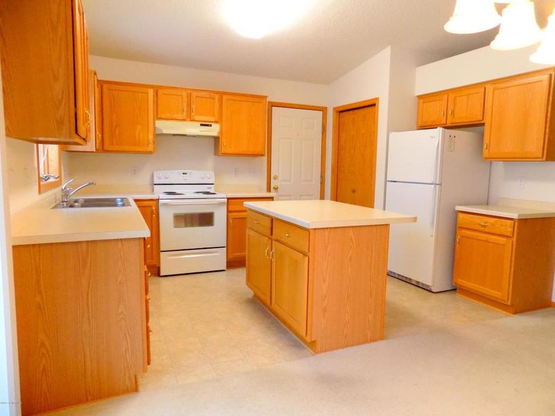 2134 Mcquillan Ct SE, Rochester, MN 55904