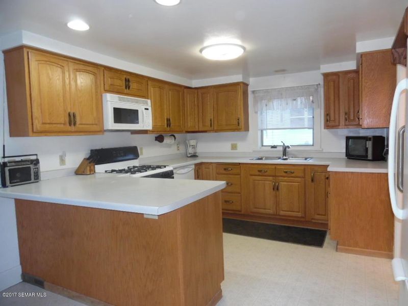 676 Sioux St, Winona, MN 55987