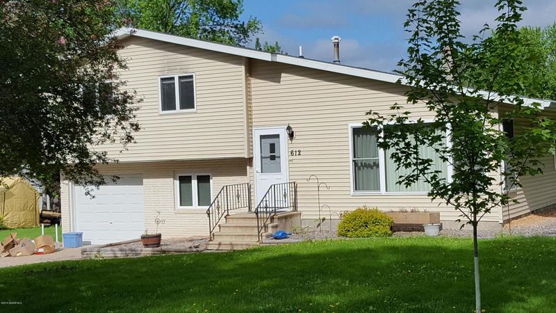 612 S Grant St, Houston, MN 55943