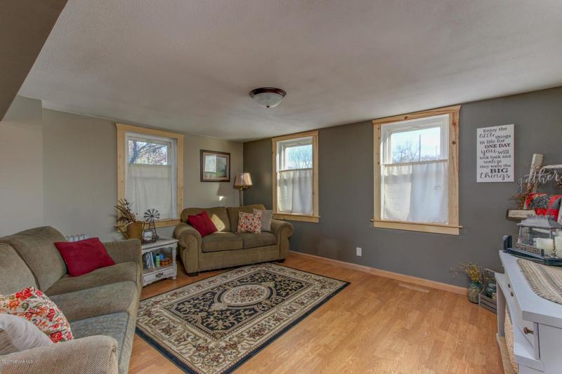 26083 626th St, Theilman, MN 55945