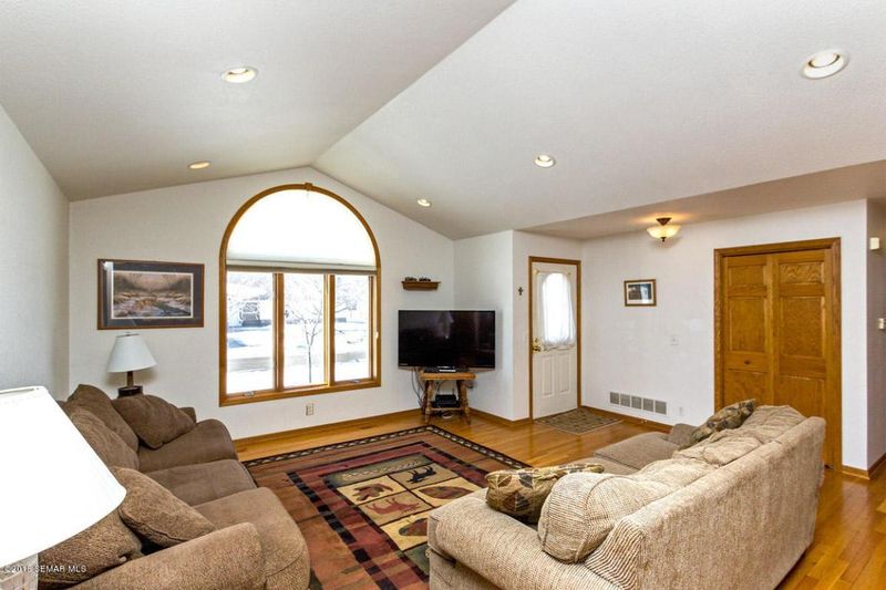 1022 Double Eagle Ave SE, Rochester, MN 55904