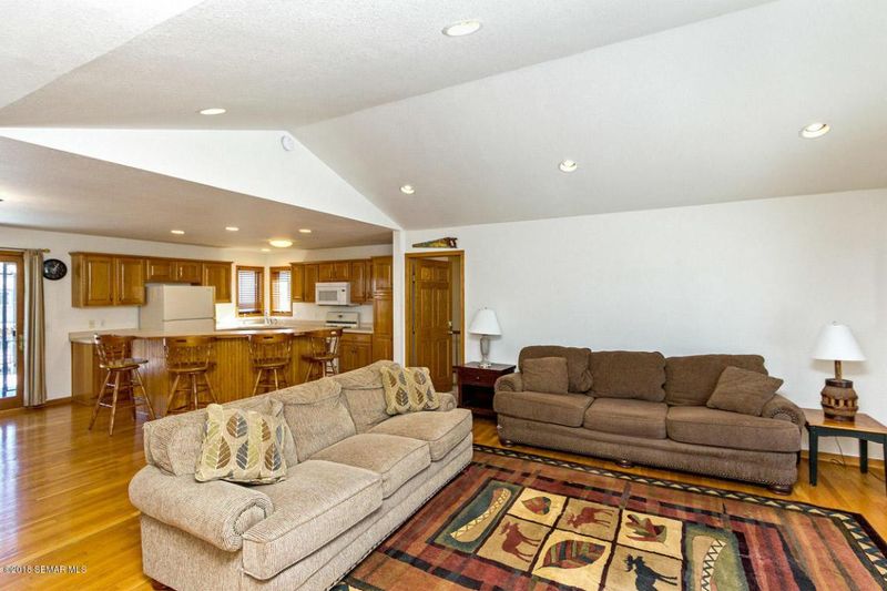1022 Double Eagle Ave SE, Rochester, MN 55904