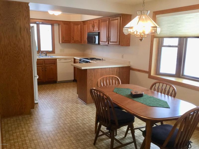 2518 9th Ave NW, Rochester, MN 55901