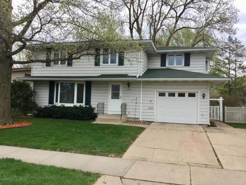 2518 9th Ave NW, Rochester, MN 55901