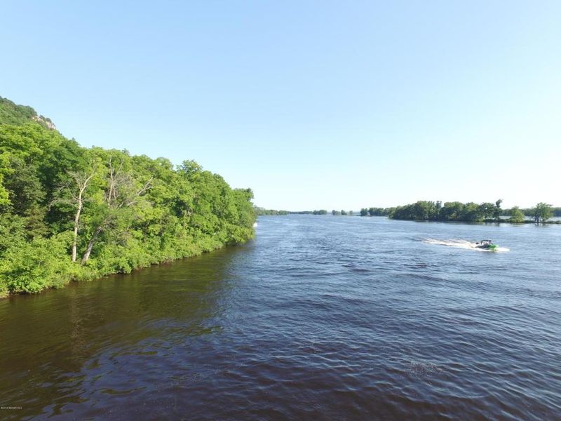 S1507 State Road 35, Alma, WI 54610