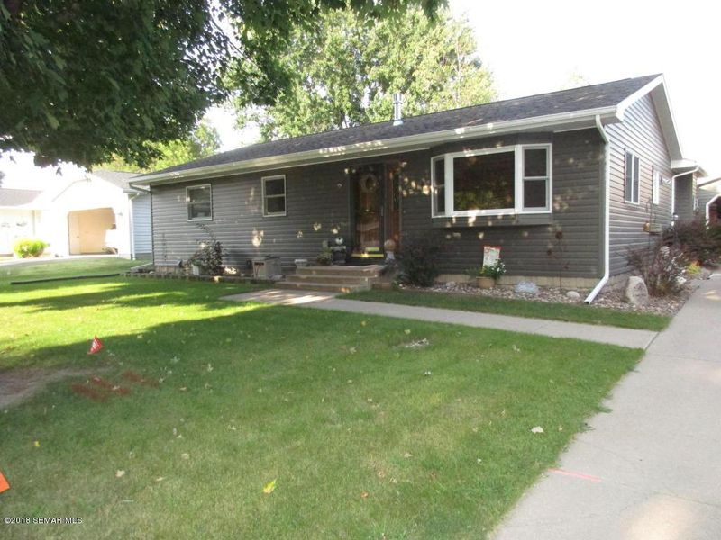 237 Skunk Hollow Rd, La Crescent, MN 55947