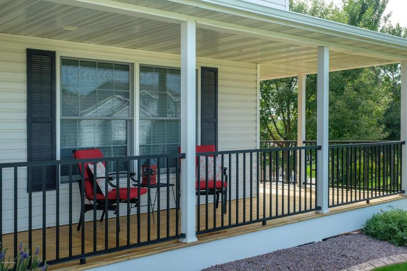 5214 Palmer Ln NW, Rochester, MN 55901