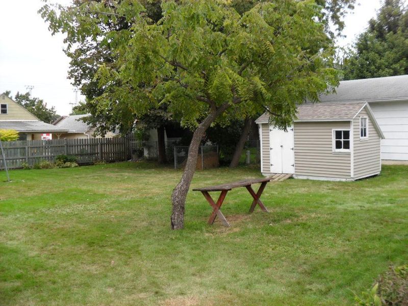 205 11th St NW, Austin, MN 55912