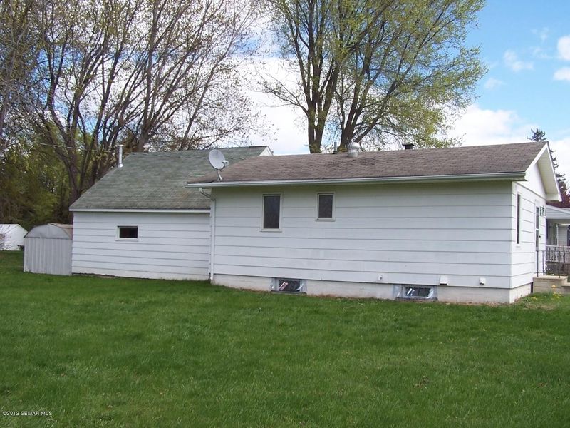 345 1st St NW, Elgin, MN 55932