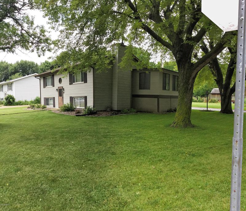 212 5th Ave NW, Byron, MN 55920